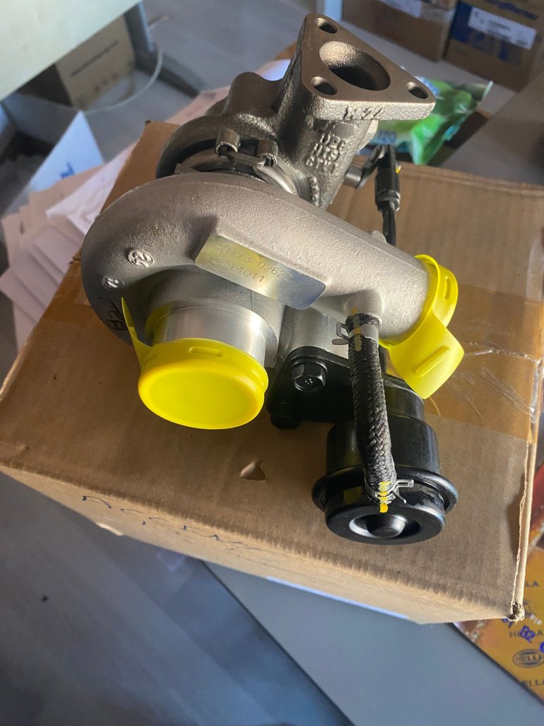 4917302622 TURBO MHI HYUNDAİ ACCENT 1.3 1.5 CRDİ - 3 SİLİNDİR-  2823127500