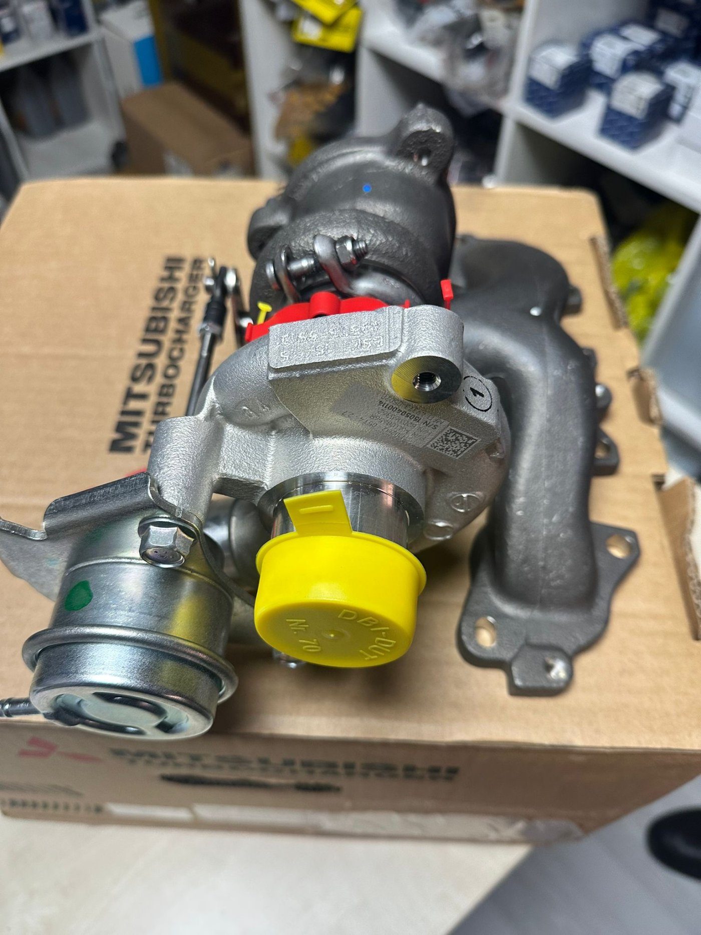 4937305005 TURBO MHI  NISSAN QASHQAI  1.2 TCE 2014- 